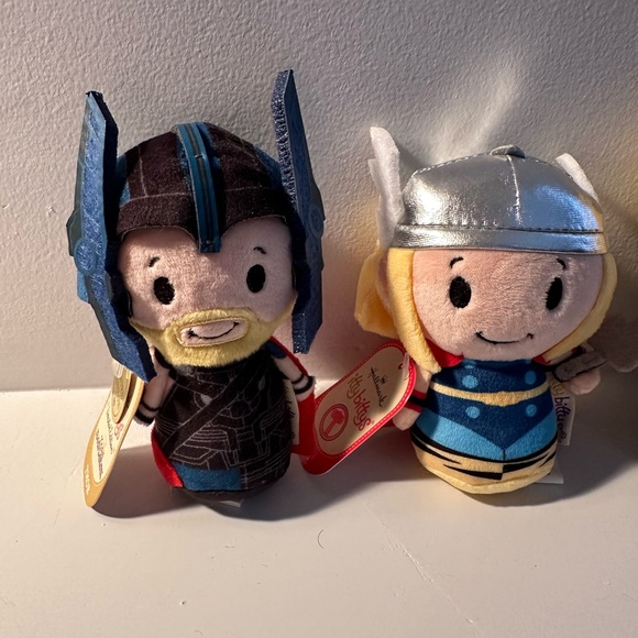 Powerful set of four, Thor Hallmark Itty Bitty’s 🔨⚡️ - Picture 2 of 7